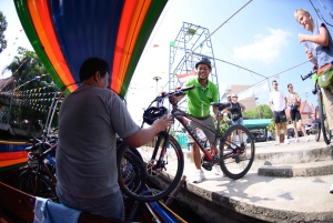 Bangkok: Bike and Canal Boat Tour with Lunch