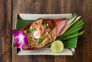 Bangkok: Hands-on Thai Cooking Class and Market Tour