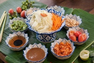 Bangkok: Hands-on Thai Cooking Class and Market Tour