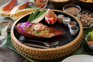 Bangkok: Hands-On Thai Cooking Class & Morning Market Tour