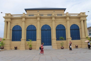 Best Of Bangkok: Temples & Long-tail Boat Tour with Lunch