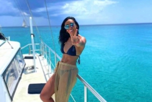 Barbados: Catamaran Tour with Snorkeling and Lunch