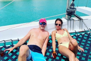 Barbados: Catamaran Tour with Snorkeling and Lunch