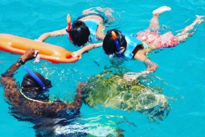 Barbados: Catamaran Tour with Snorkeling and Lunch