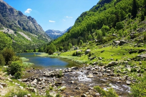 Barcelona: 3 Countries in 1 Day Small-Group Tour