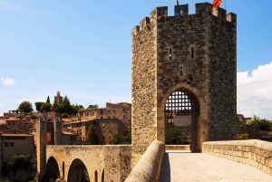 Barcelona: Besalú & Medieval Towns Tour with Hotel Pickup
