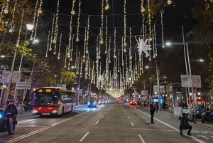 バルセロナ：クリスマスライトと隠れた街並みを巡るウォーキングツアーをご案内します
