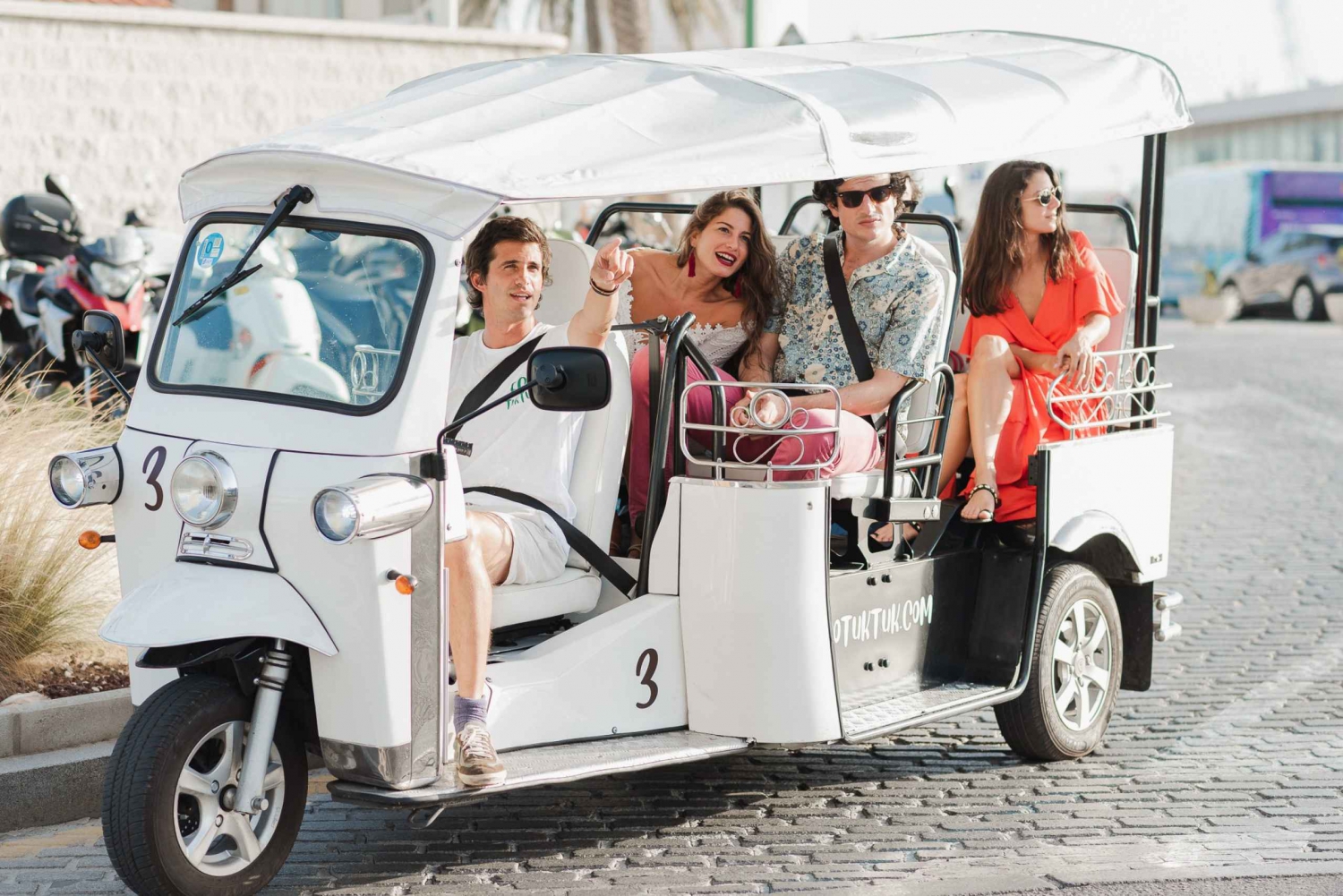 Barcelona: City tour particular em Eco Tuk Tuk