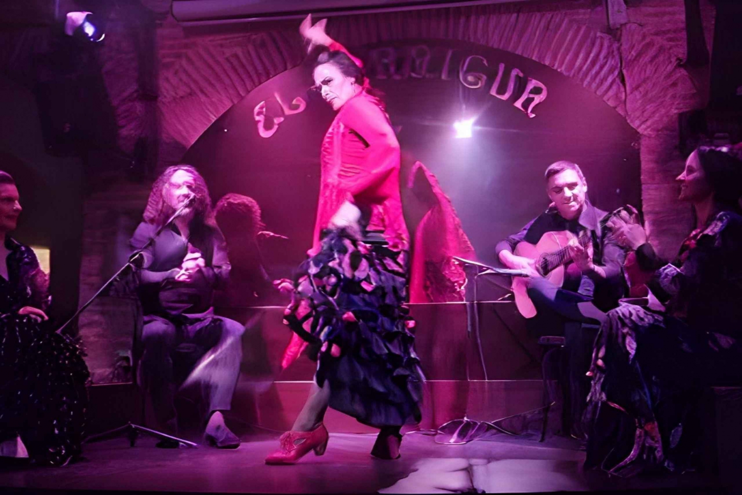 Barcelona: Ekskluzywny pokaz flamenco w El Paraigua z drinkiem