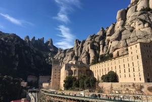 Barcelona: Montserrat Hike, Nature & Monastery, Semi-Private