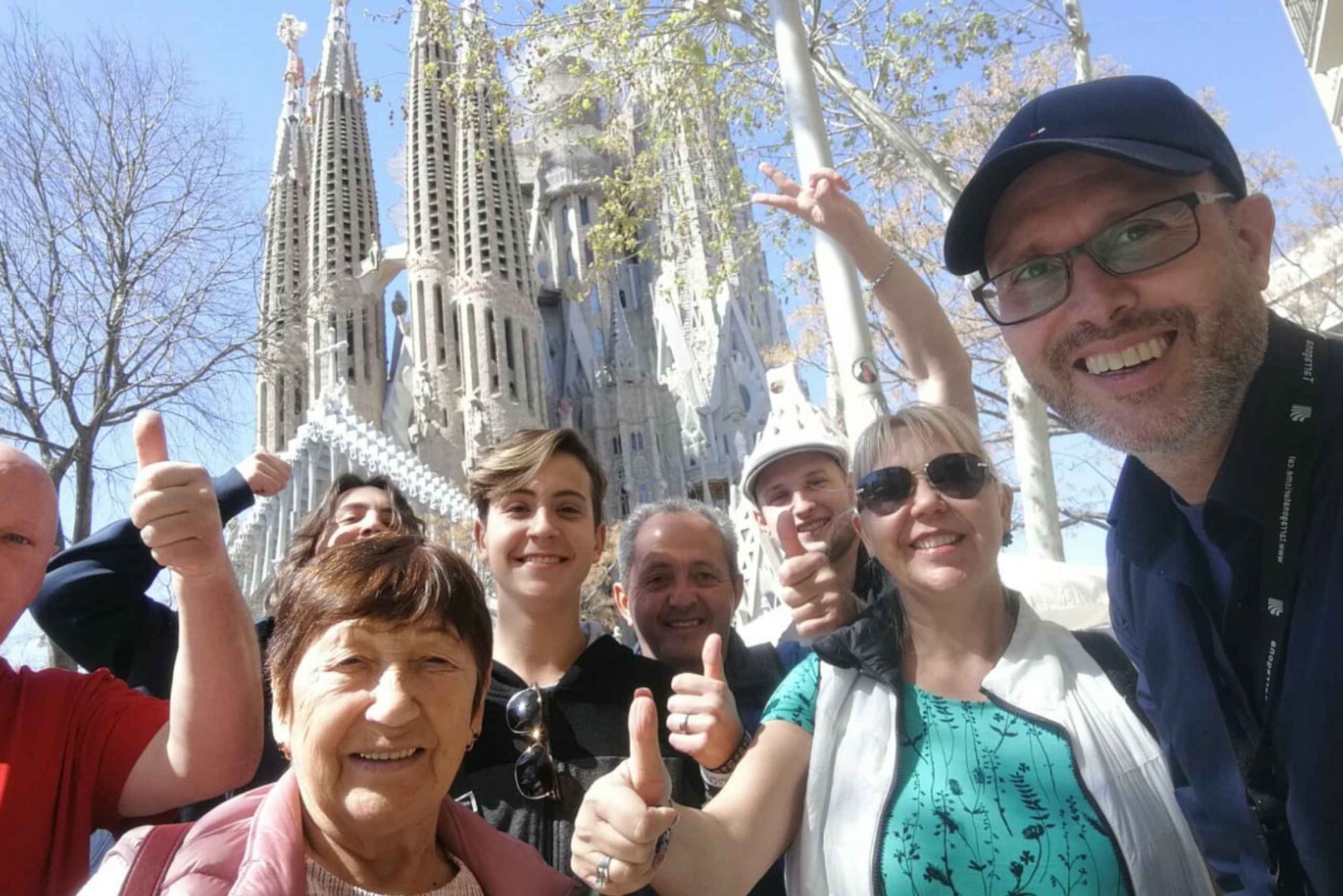 Excursão de meio dia a Barcelona e à Sagrada Família com serviço de busca no hotel