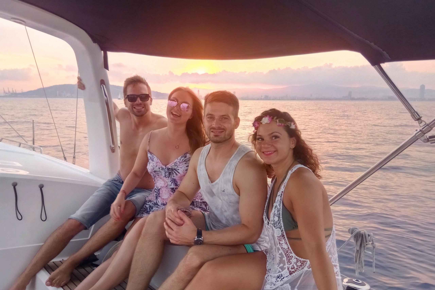 Barcelona: Sunset Sailing Tour with Open Bar & Snacks