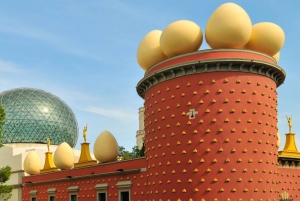 From Barcelona: Girona, Figueres, and Cadaqués Day Trip