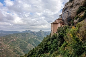 Montserrat & Cava Wineries Day Trip from Barcelona w/ Pickup