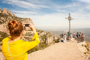 Montserrat com visita a uma adega e almoço numa quinta