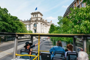 Berlin: Hop-on Hop-off Bus Tour with Live Commentary
