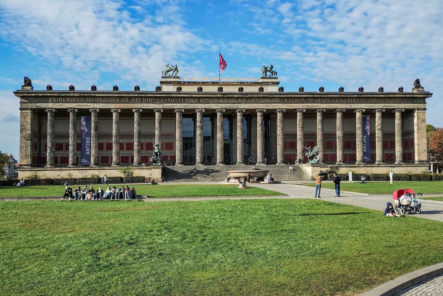 Berlin: Museum Island Guided Walking Tour