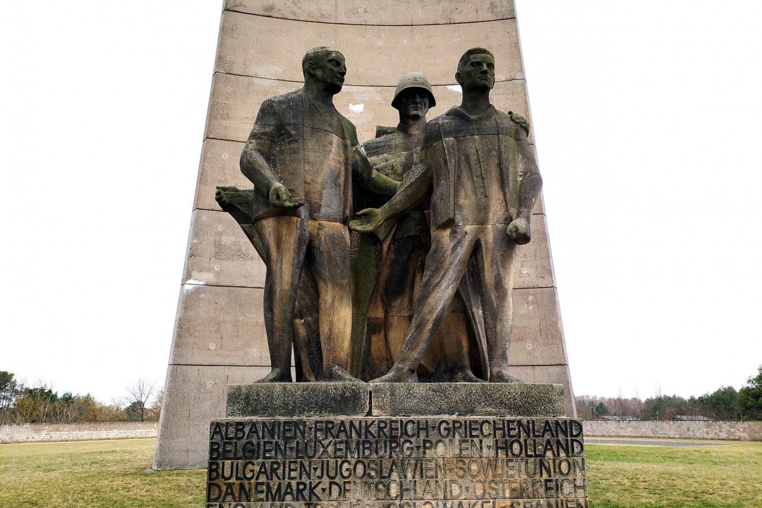 Berlin: Private Van Tour to Sachsenhausen Concentration Camp