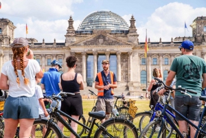 Berlin: Sights and Highlights Bike Tour with a Local Guide