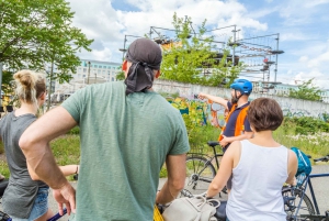 Berlin: Sights and Highlights Bike Tour with a Local Guide