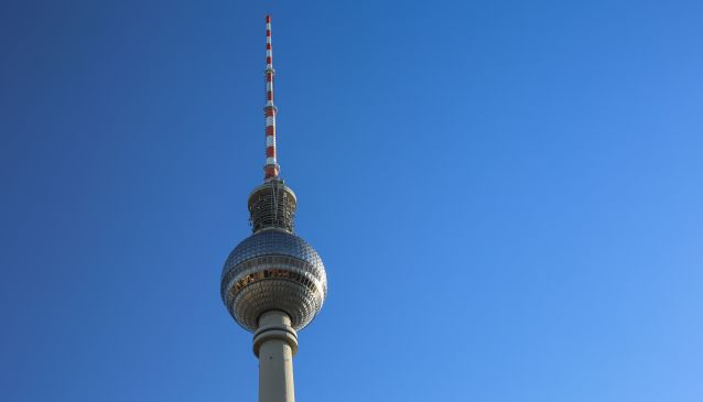 Das Berliner Fernsehturm - The Berlin TV Tower