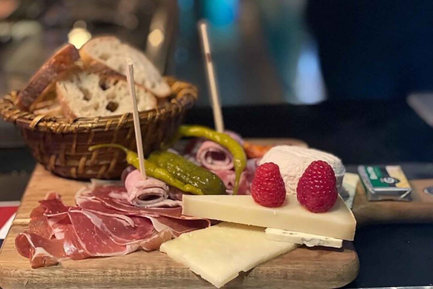 Bordeaux Nachtwanderung mit Wein- und Käseverkostung