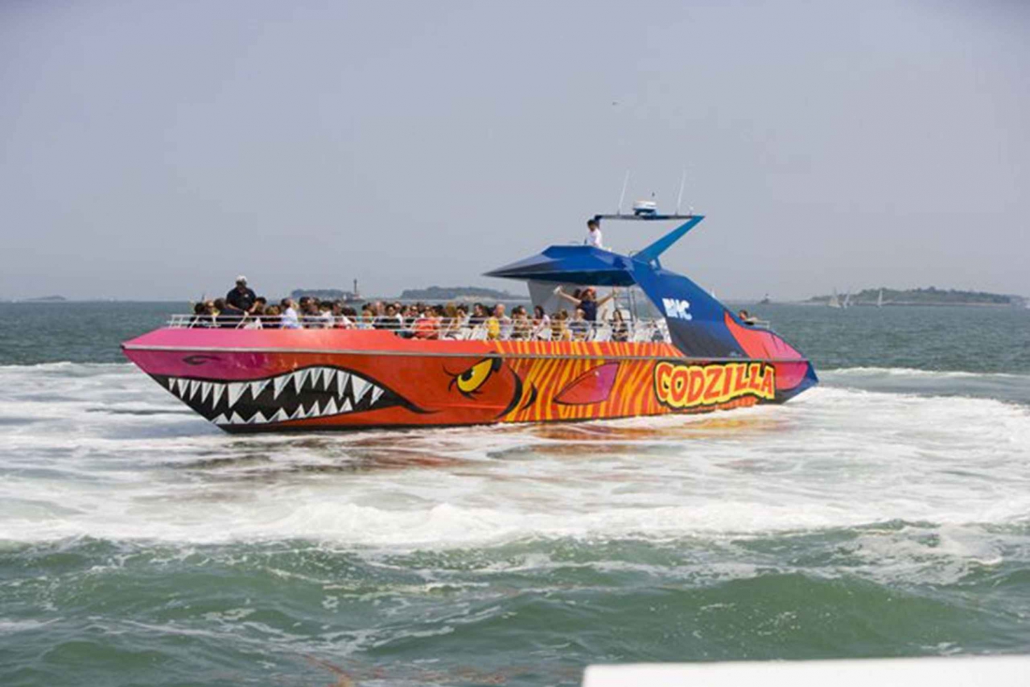 Boston: Stadskryssningar Harbor Codzilla High Speed Thrill Boat