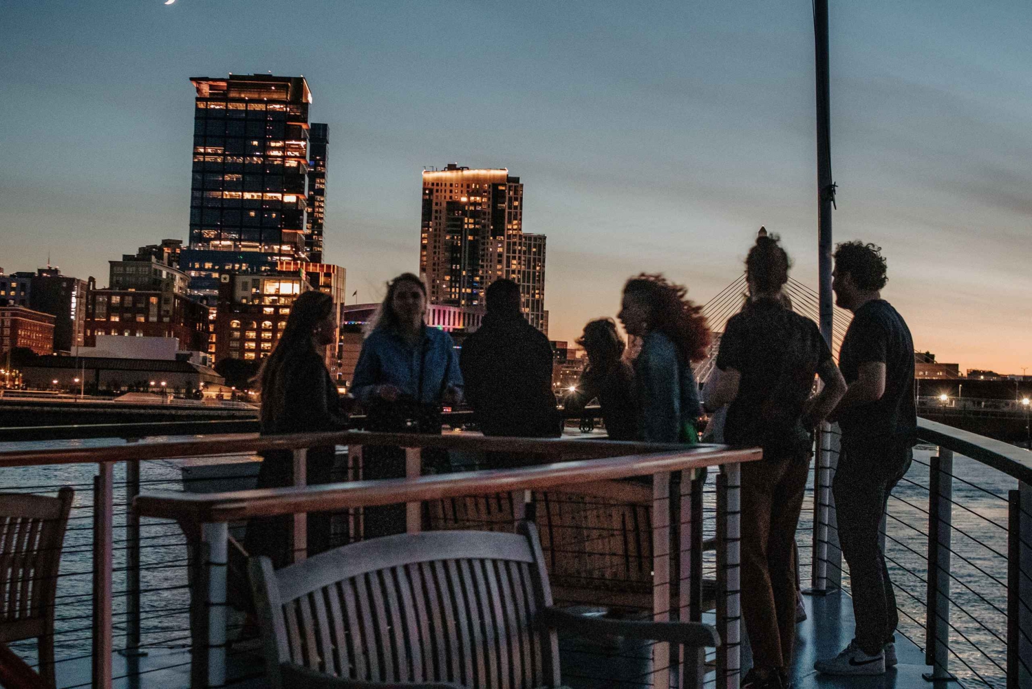 Boston: crucero de fantasmas con narrador