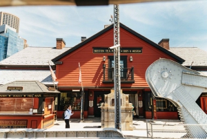 Boston: Hop-on Hop-off Old Town Trolley Tour