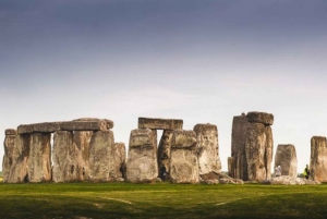 Da Bristol: tour di un giorno nei villaggi di Stonehenge e Cotswold