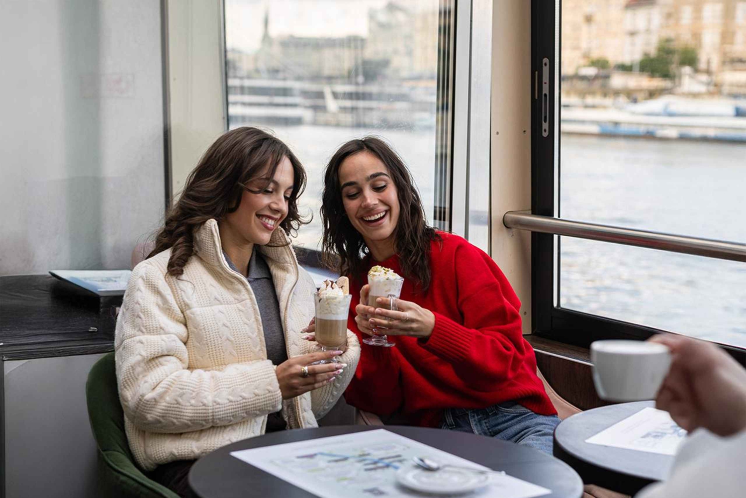 Budapest: 60-minutters panoramacruise med drikke inkludert