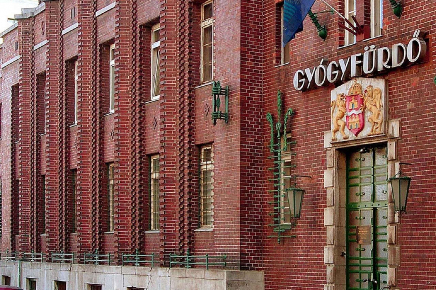 Budapest: Dandar Thermal Bath Full-Day Admission