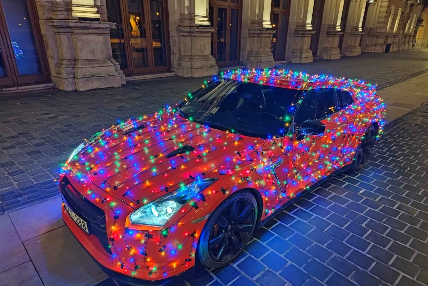 Budapest: Luksusautojen kaupunkikierros oppaan kanssa