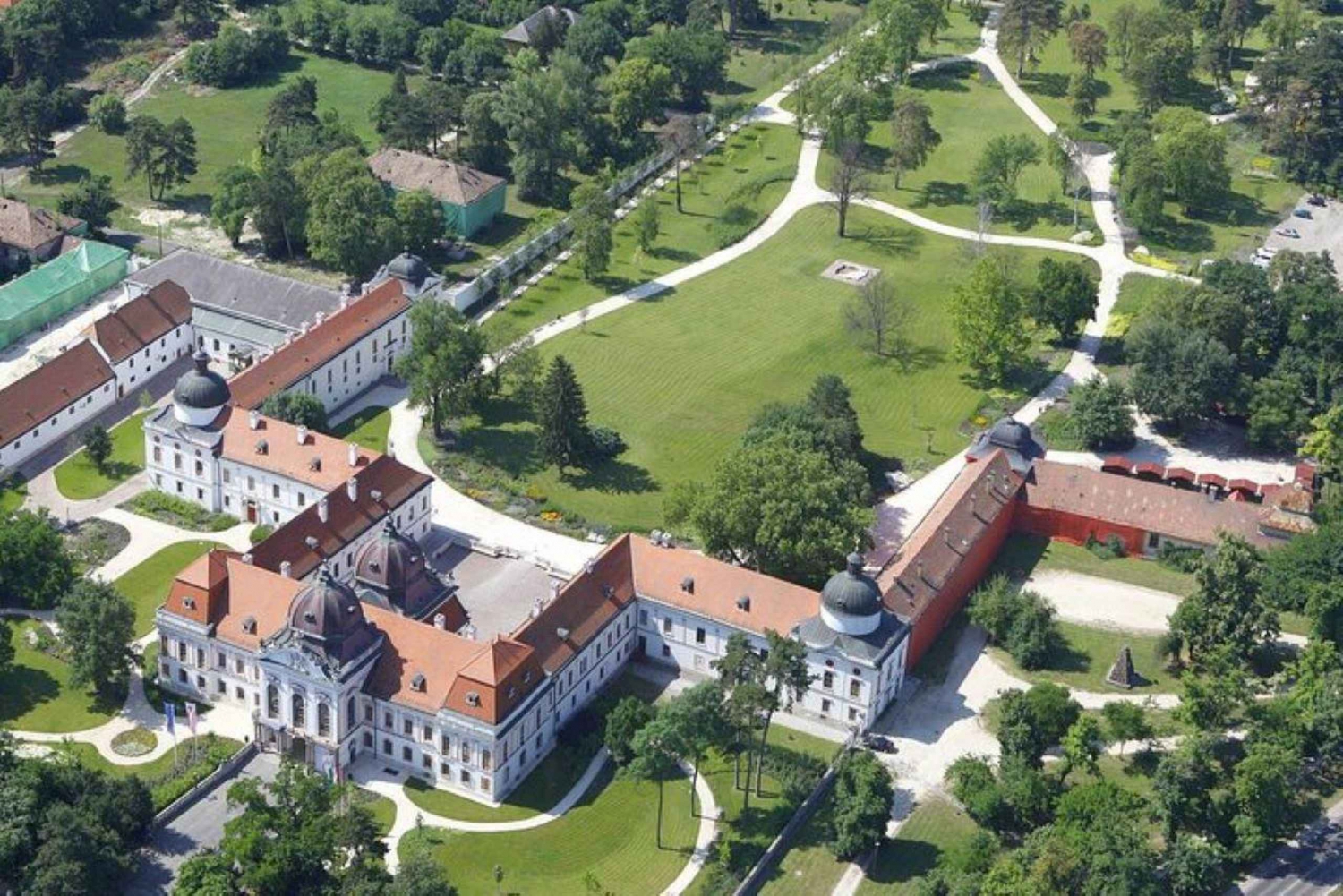 Boedapest: Sisi Paleis Tour met Hongaarse Paardenshow & Lunch