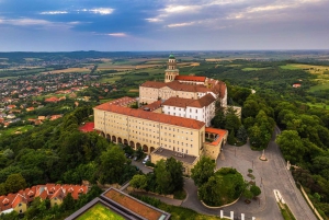 Visite privative de l'abbaye de Pannonhalma depuis Budapest avec billets