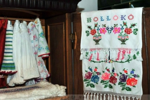 Hollókő Ethnographic Village: Day Tour from Budapest