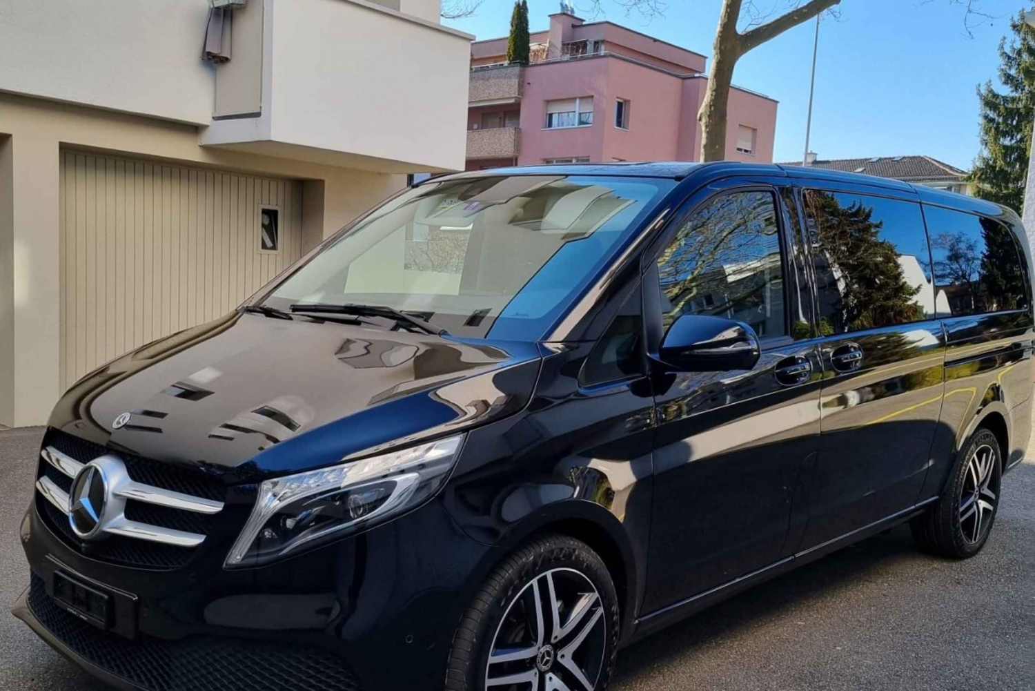 Budapest: Trasferimento privato dall'aeroporto di BUD alla città di Budapest