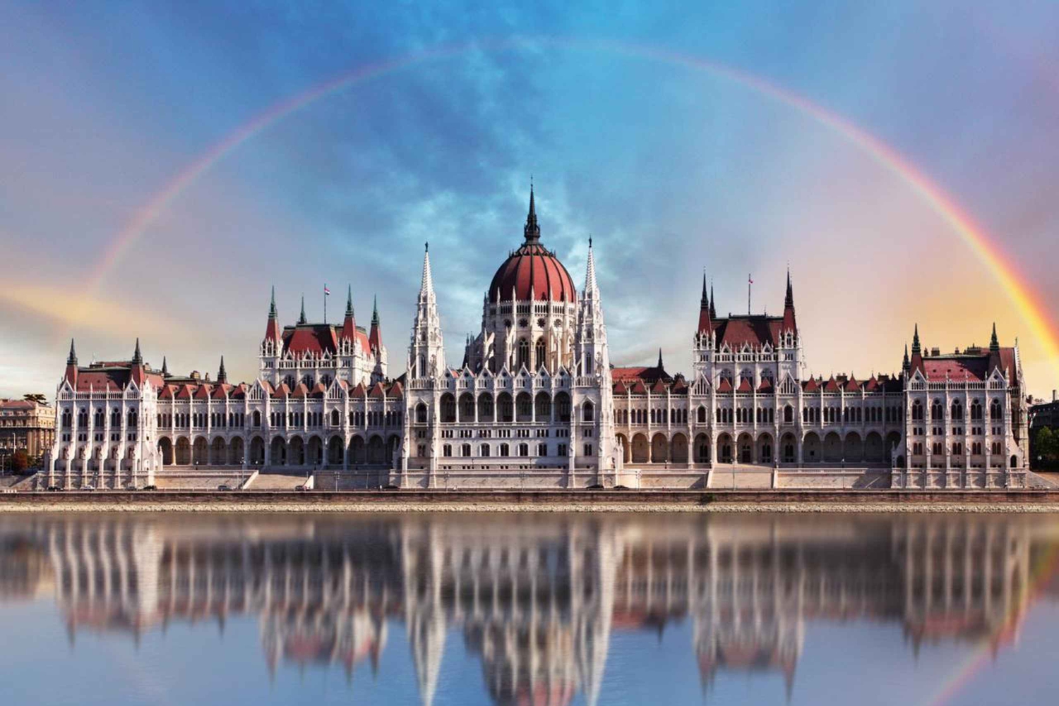 Wienistä Bratislavaan ja Budapestiin yksityisellä minibussilla