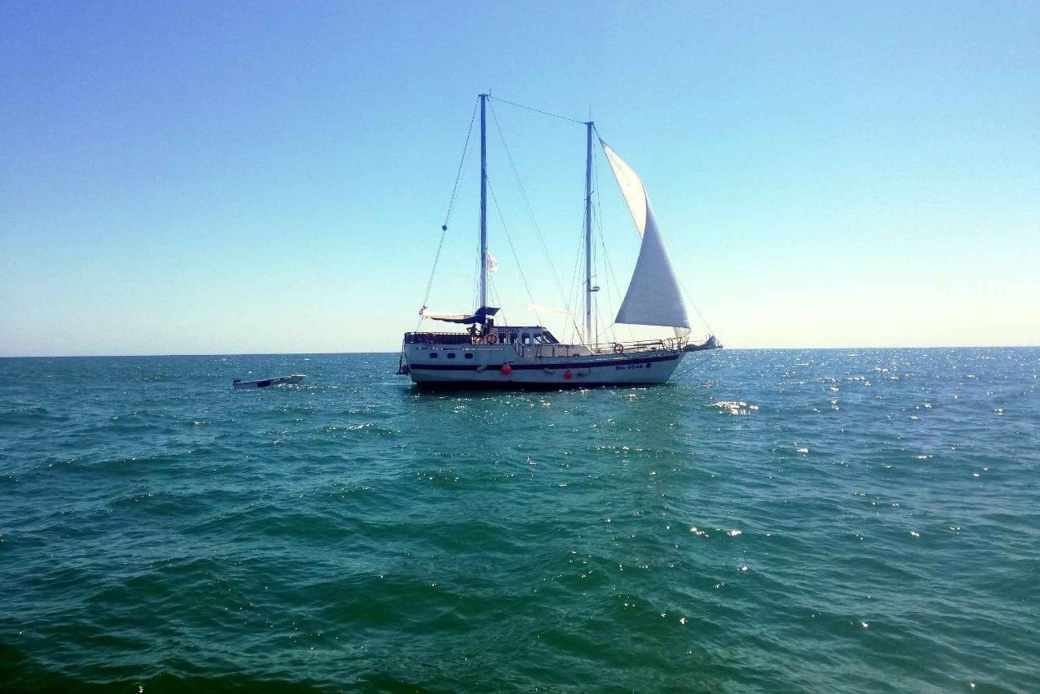 Balchik : croisière de 4 heures sur la mer Noire avec déjeuner et boissons