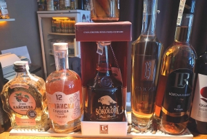 Degustación de rakia añejado premium búlgaro, embutidos y encurtidos