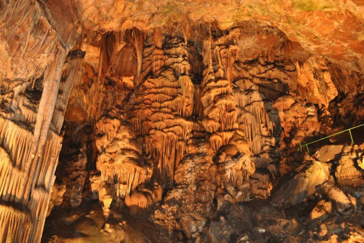 Depuis Sofia : Visite de Saeva Dupka et des grottes de Ledenika
