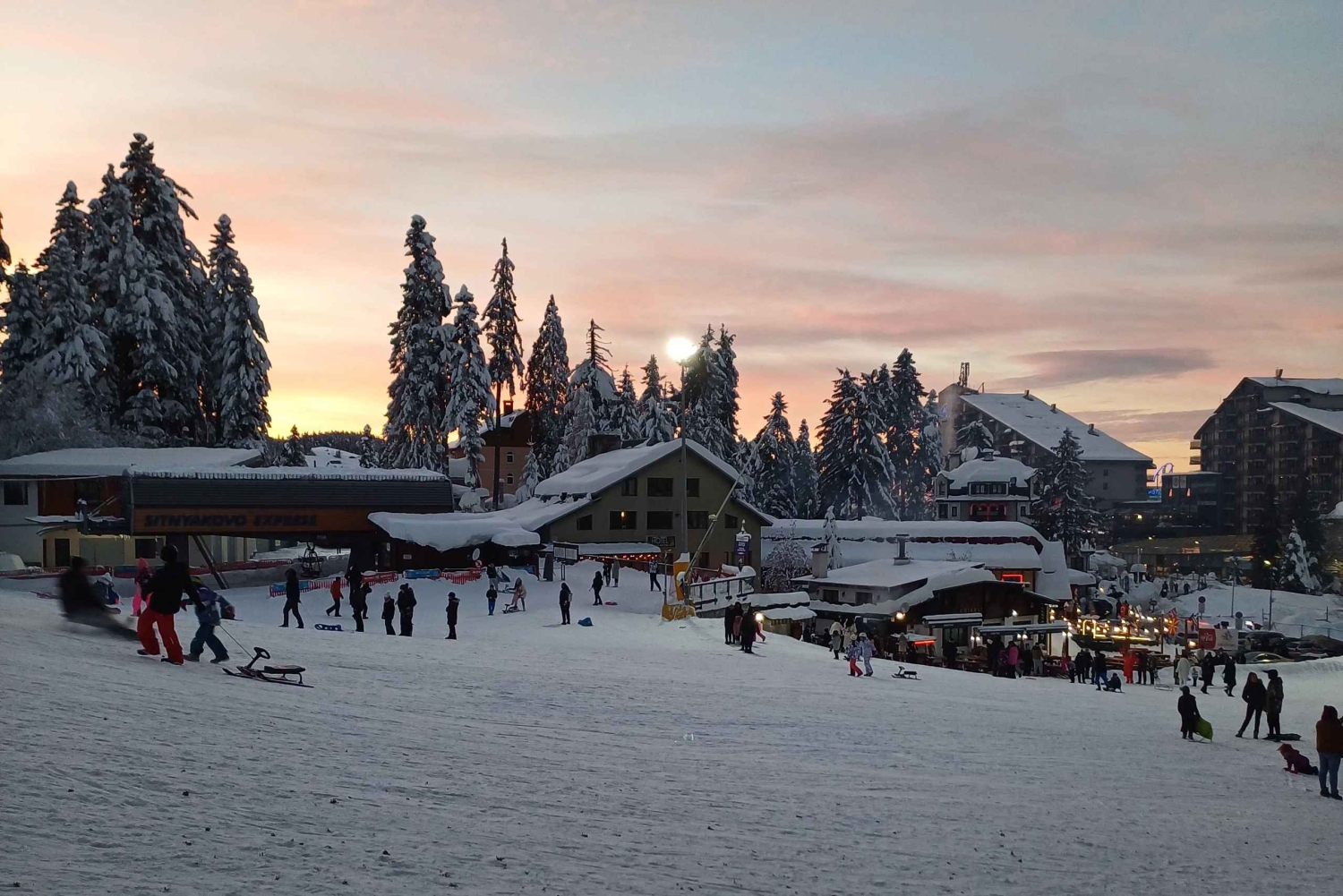 Wandeltocht en sleeën in Borovets en bezoek het koninklijke paleis Bistritsa