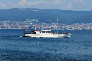 Nessebar: 4-Hour Boat Tour incl. Fishing, Lunch & Drinks