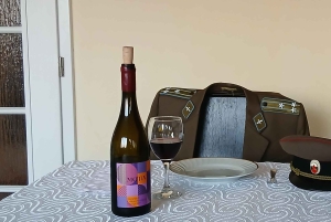 Sofía: cena de la época del comunismo de los años 80 con anfitrión local