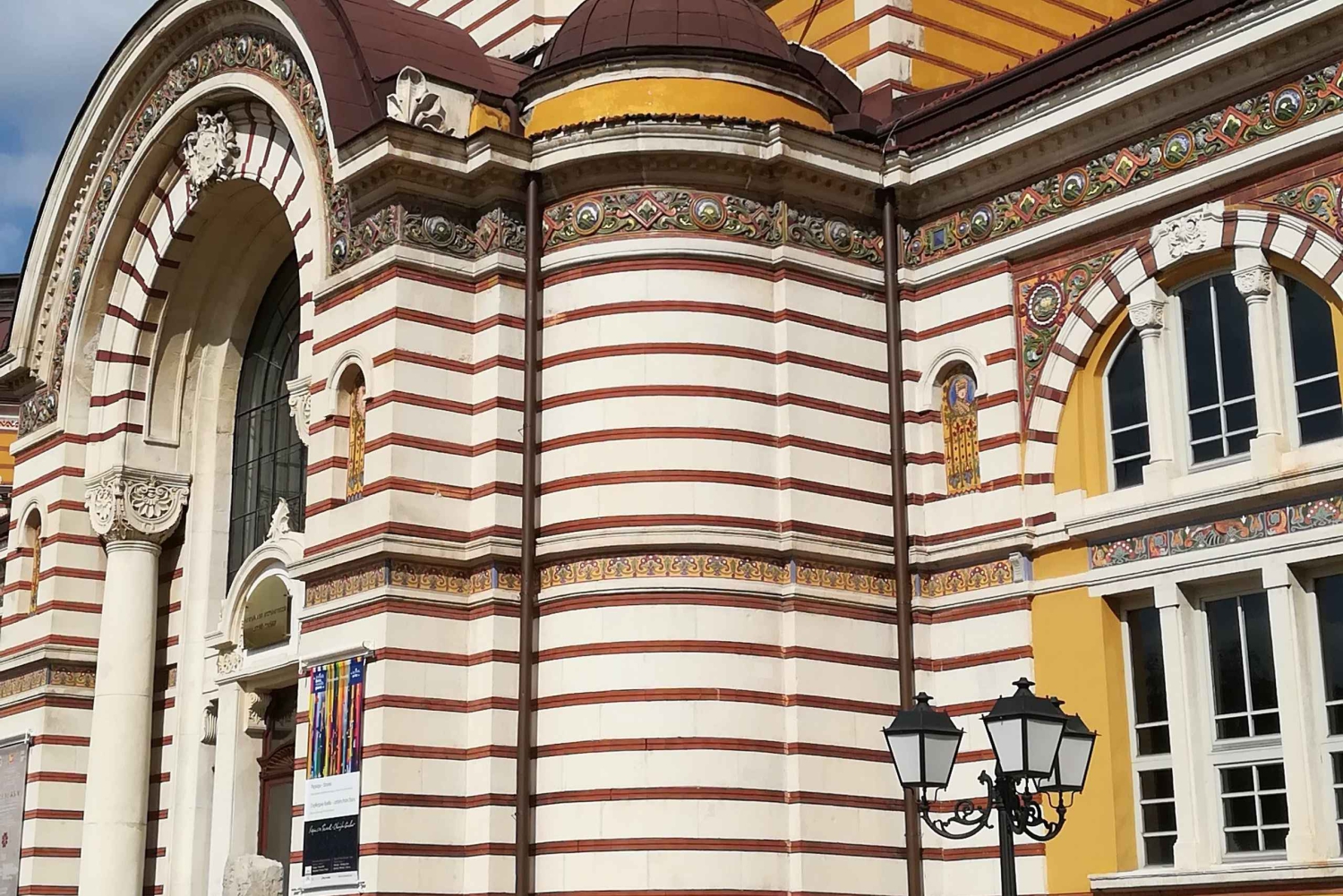 Rundgang: Sofia entlang der schattigen Straßen