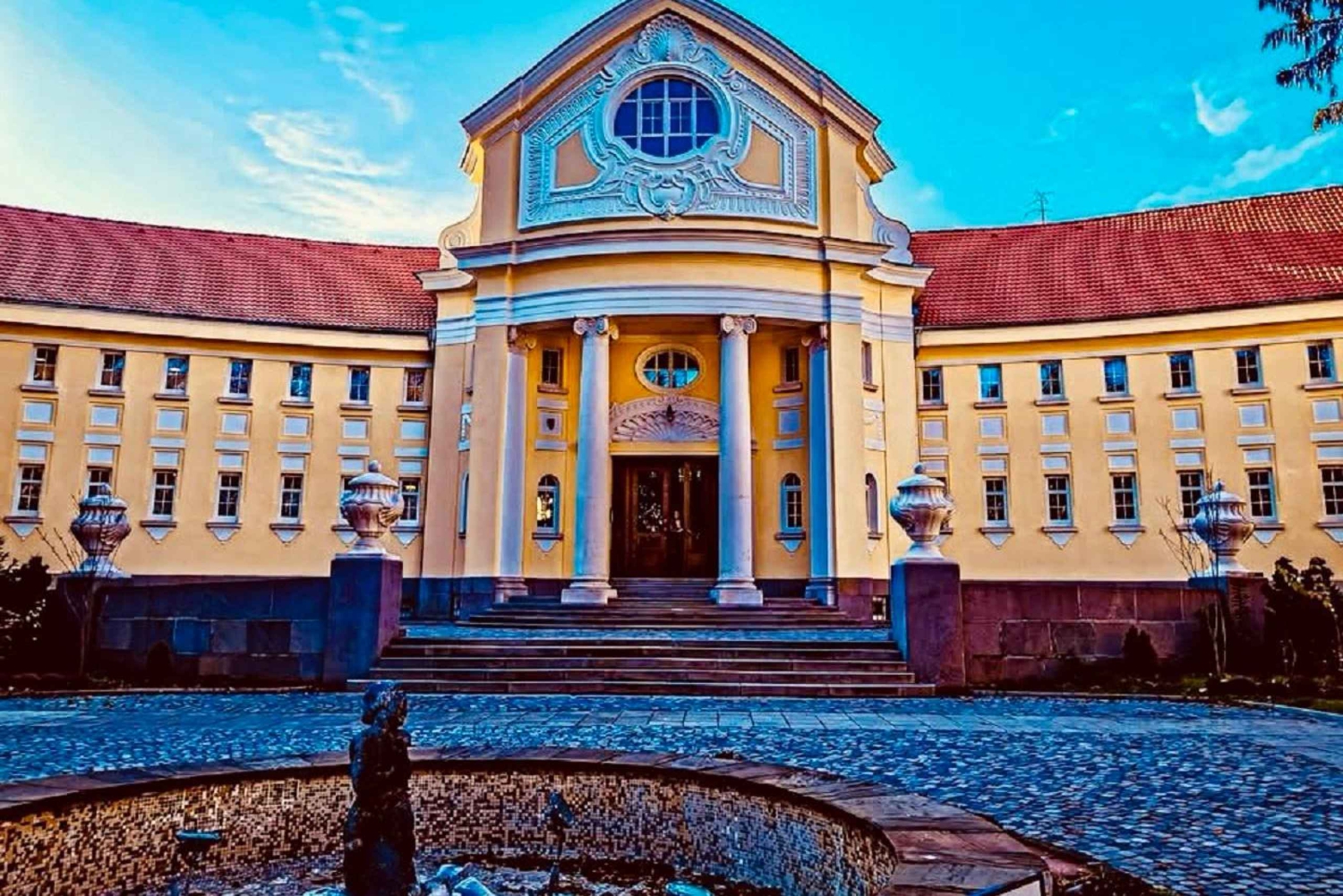 ソフィア発：バンクヤのロイヤルバス、修道院、トレイルツアーをご案内します