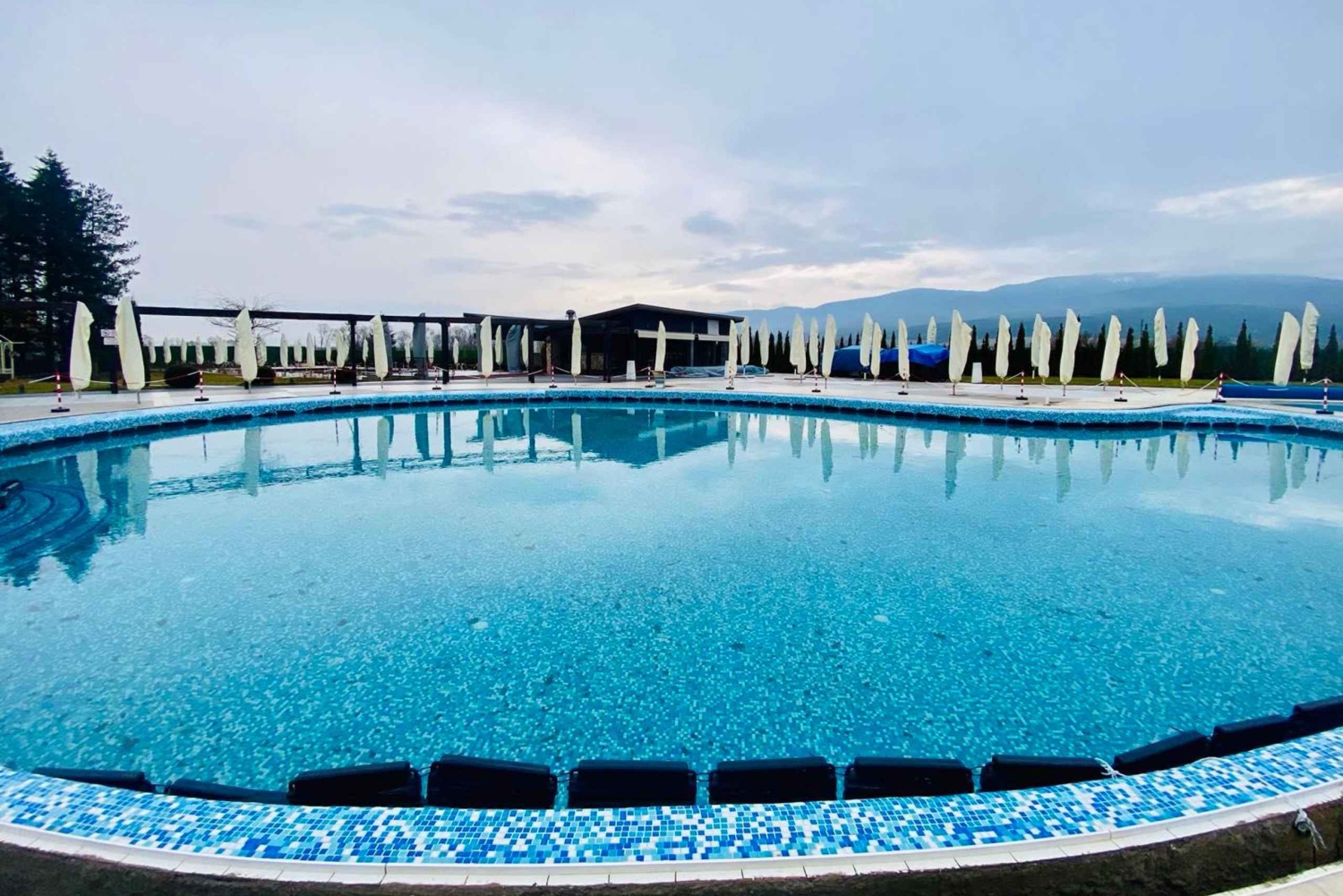 Sofia : excursion privée au spa Belchin et à la forteresse Tsari Mali Grad