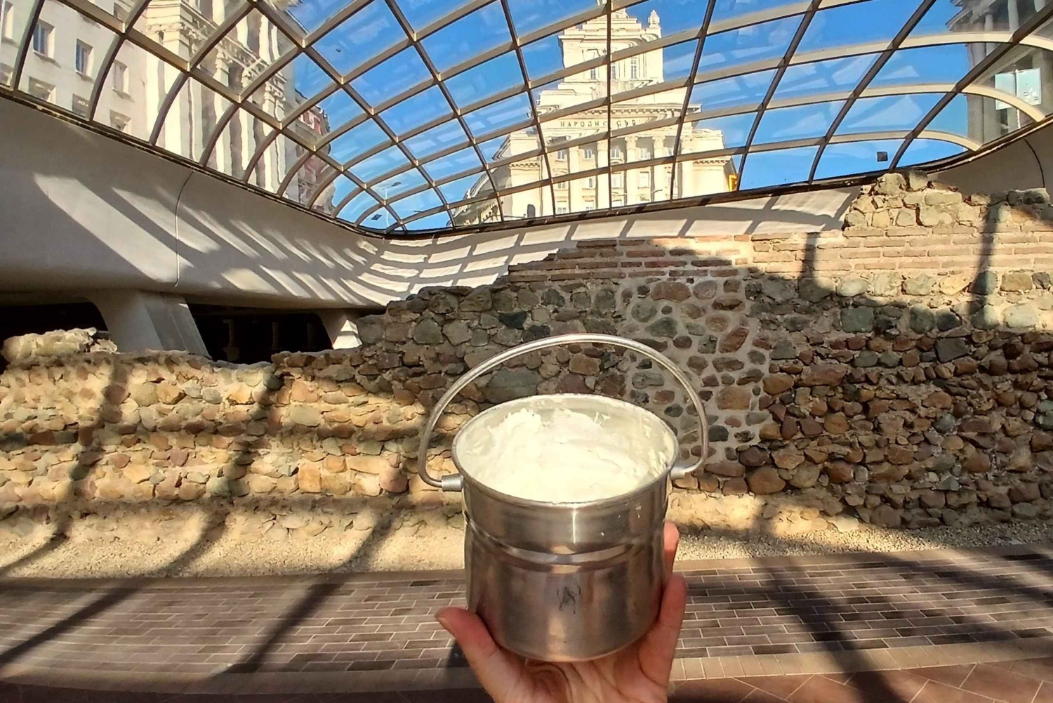 Sofia: Degustação de iogurte búlgaro em ruínas antigas