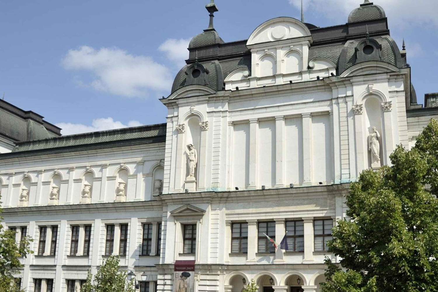 Sofia: kansallisgalleria, etnografinen museo ja taidekierros