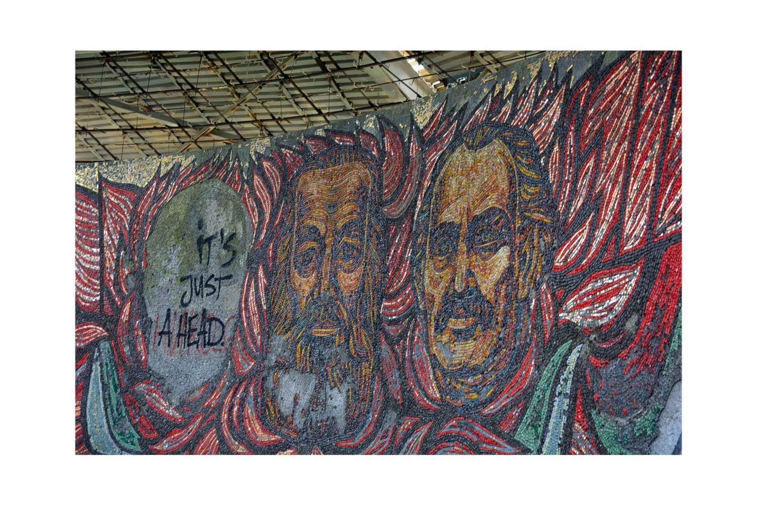 Valle de las rosas y monumento a Buzludzha Eco tour privado